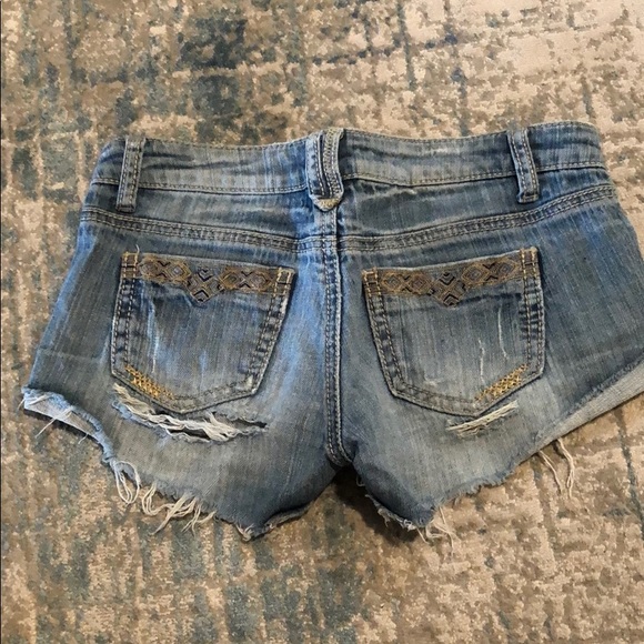 Jean shorts - Picture 2 of 3